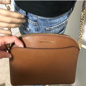 Micheal Kors small Crossbody